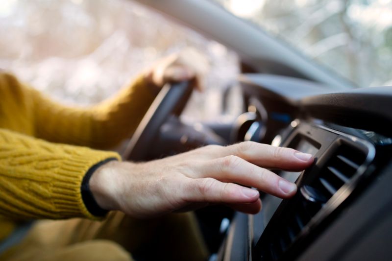 Como fazer a limpeza do ar condicionado automotivo: passo a passo e dicas importantes